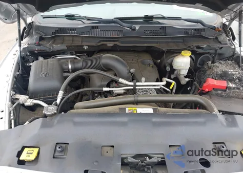 2017 Ram 1500 Express 4X4 6'4 Box z USA, uszkodzony, nr VIN 1C6RR7FT5HS633463